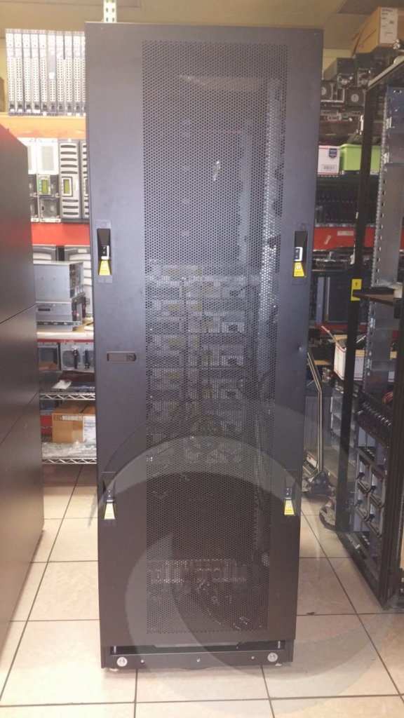 [object object] Refurbished EMC VNX5700 System w/ Server Head with SSD and HDD&#8217;s dell emc vnx5700 system w server head 34x 2tb 36x 600gb 10x 100gb ssd drives 576x1024